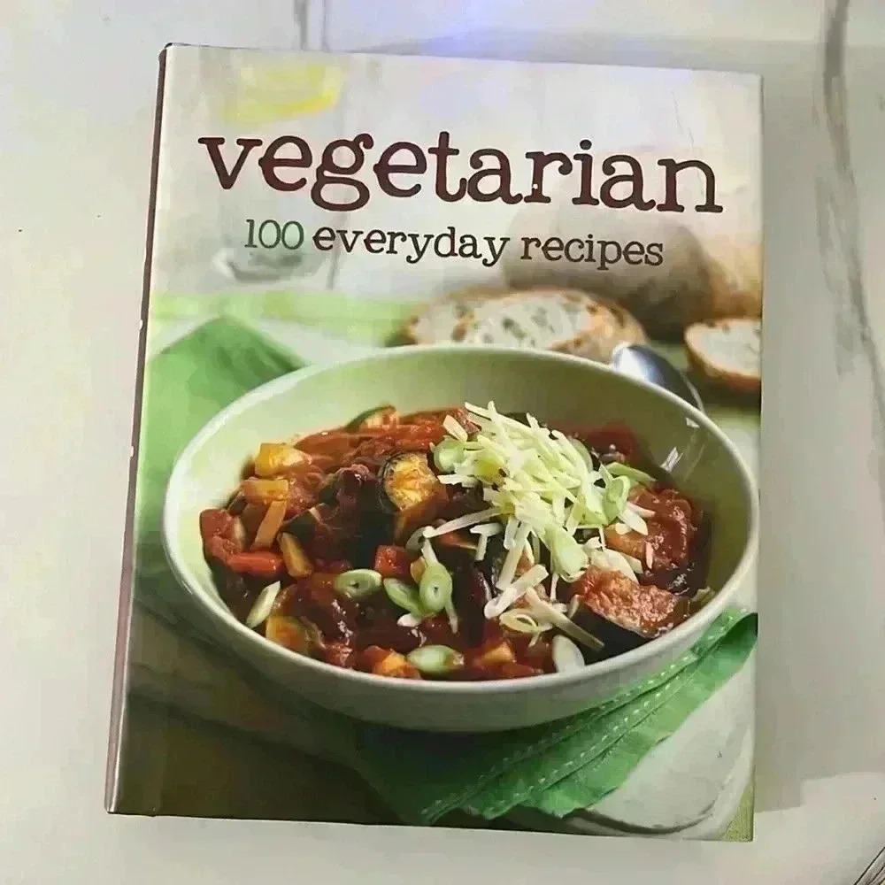 VEGETARIAN 100 everyday recipes cookbook.